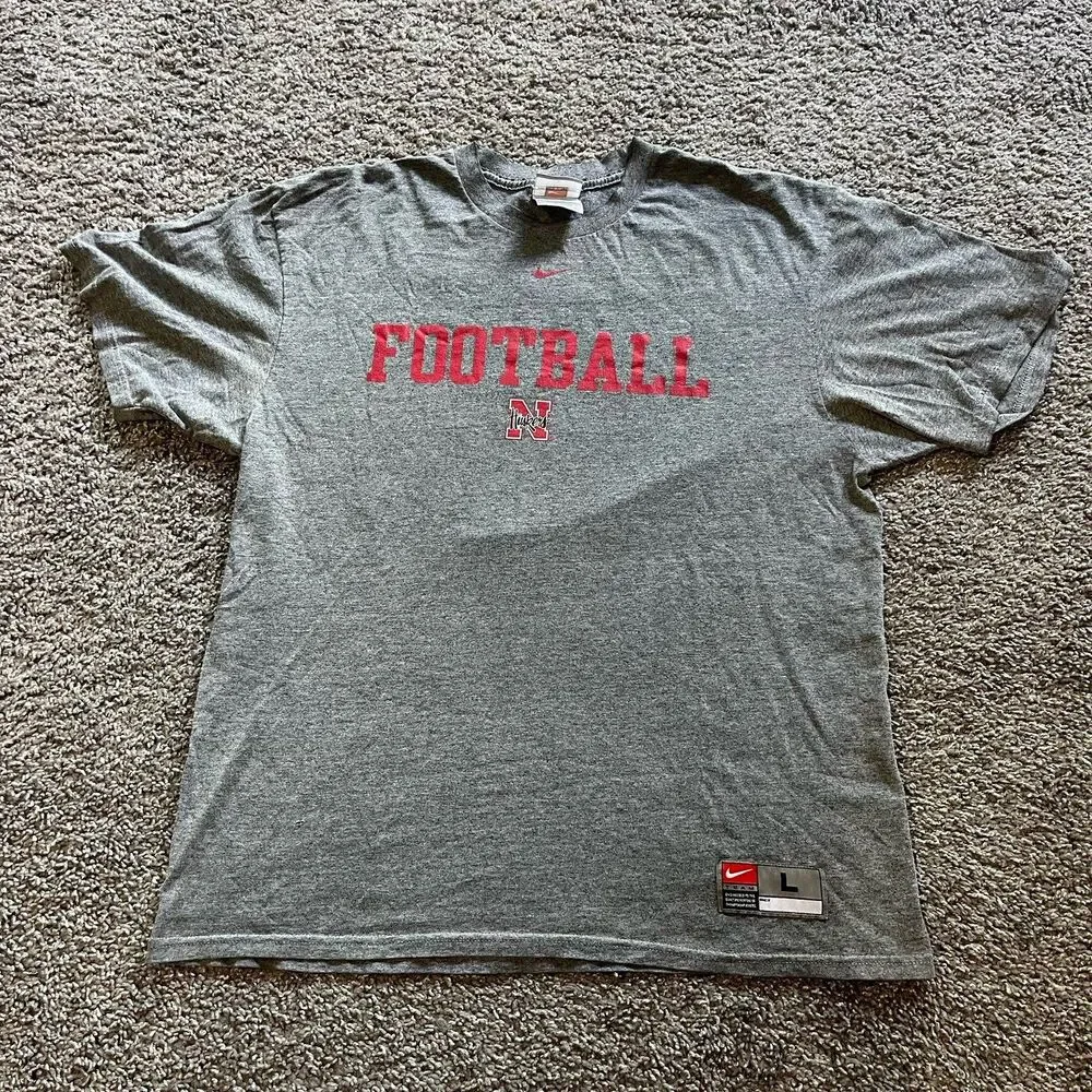 Vintage 90s Nike Nebraska Cornhuskers Football T Shirt Center Swoosh Size Large